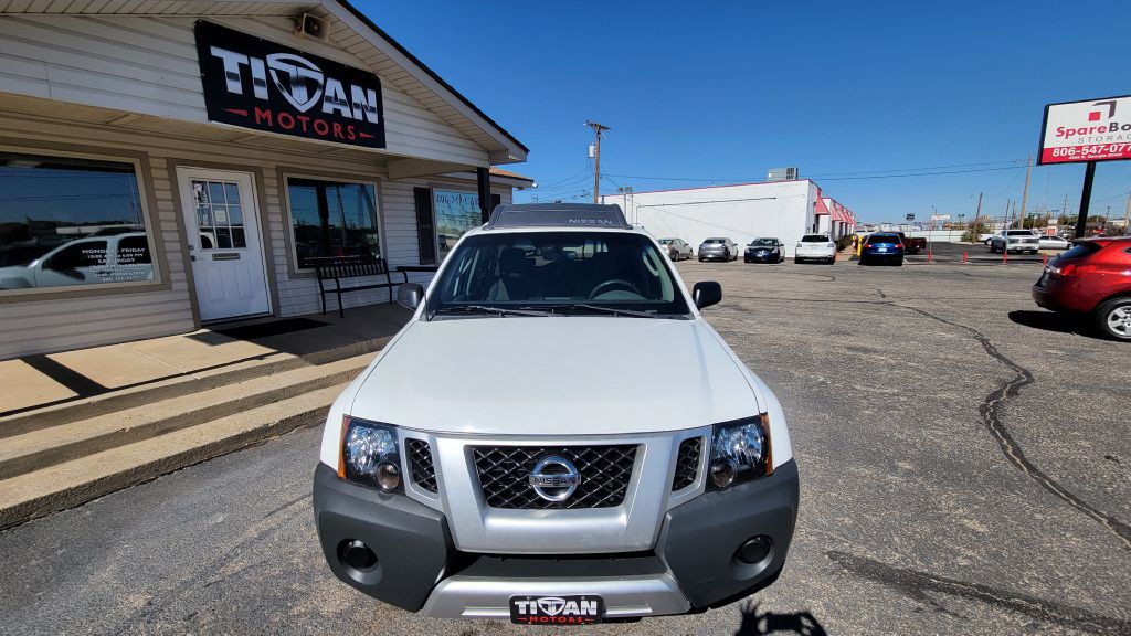 2010 Nissan Xterra Image 2