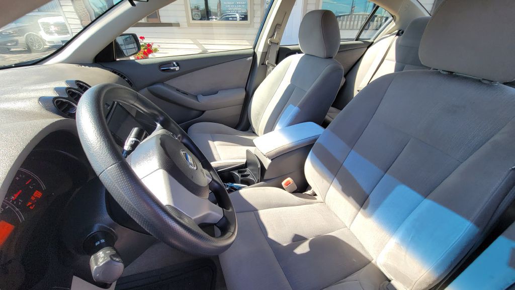 2011 Nissan Altima Image 3