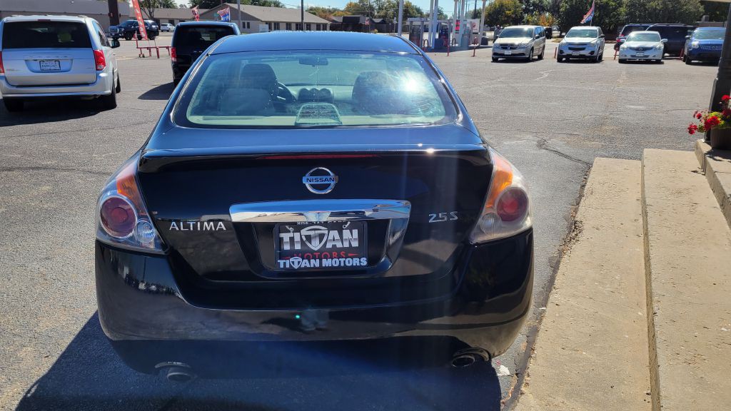 2011 Nissan Altima Image 10
