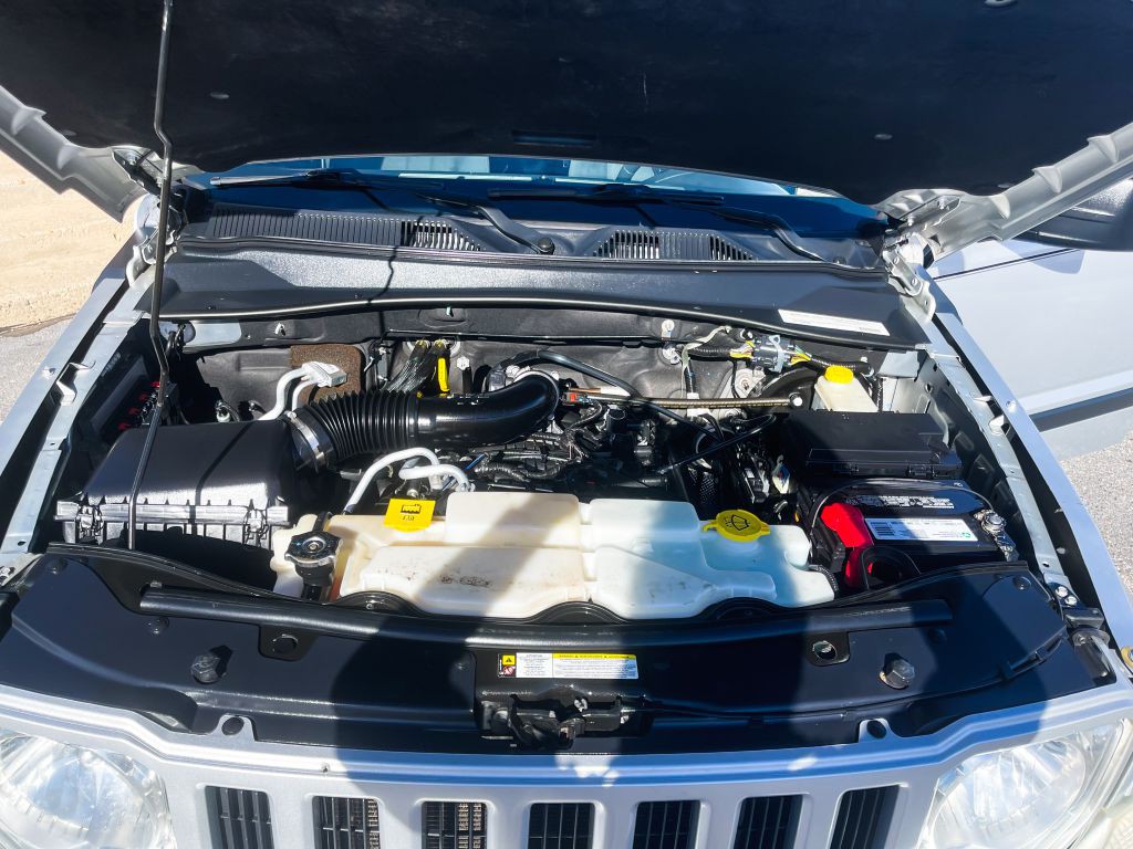 2012 Jeep Liberty Image 4