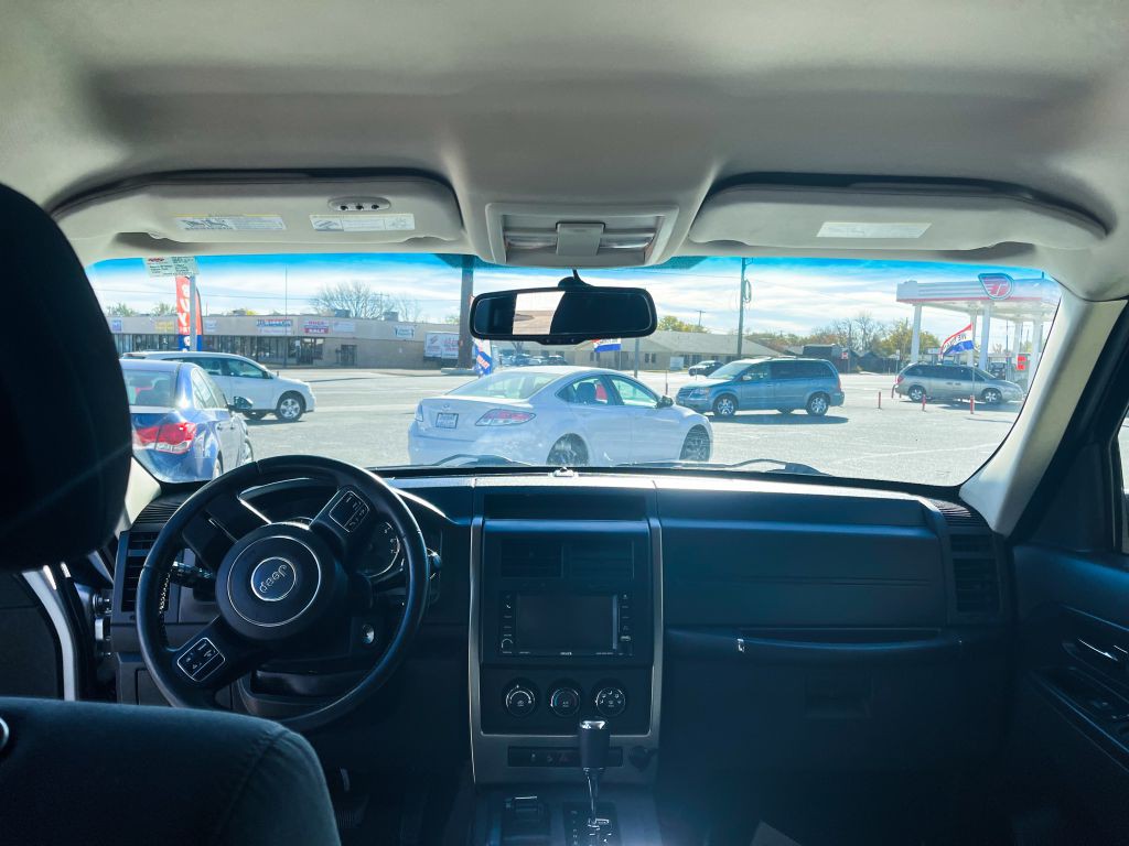 2012 Jeep Liberty Image 6