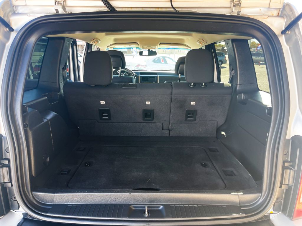 2012 Jeep Liberty Image 8