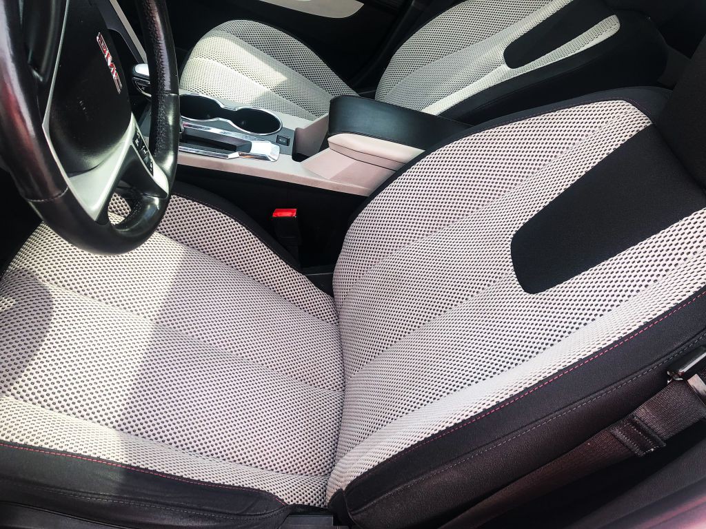 2011 GMC Terrain Image 3