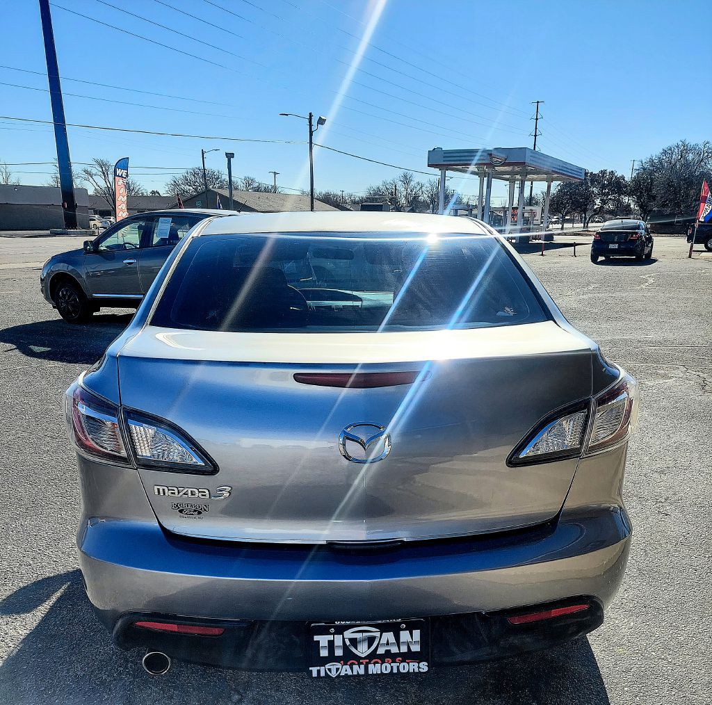 2010 Mazda Mazda3 Image 9