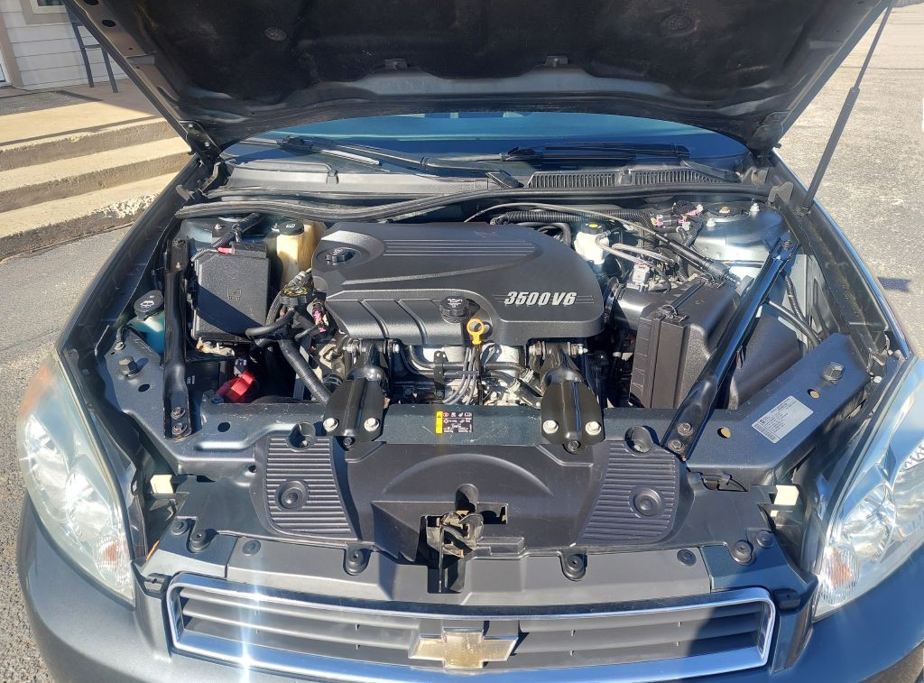 2011 Chevrolet Impala Image 4