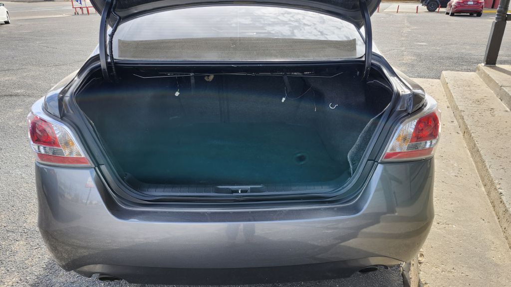 2014 Nissan Altima Image 8