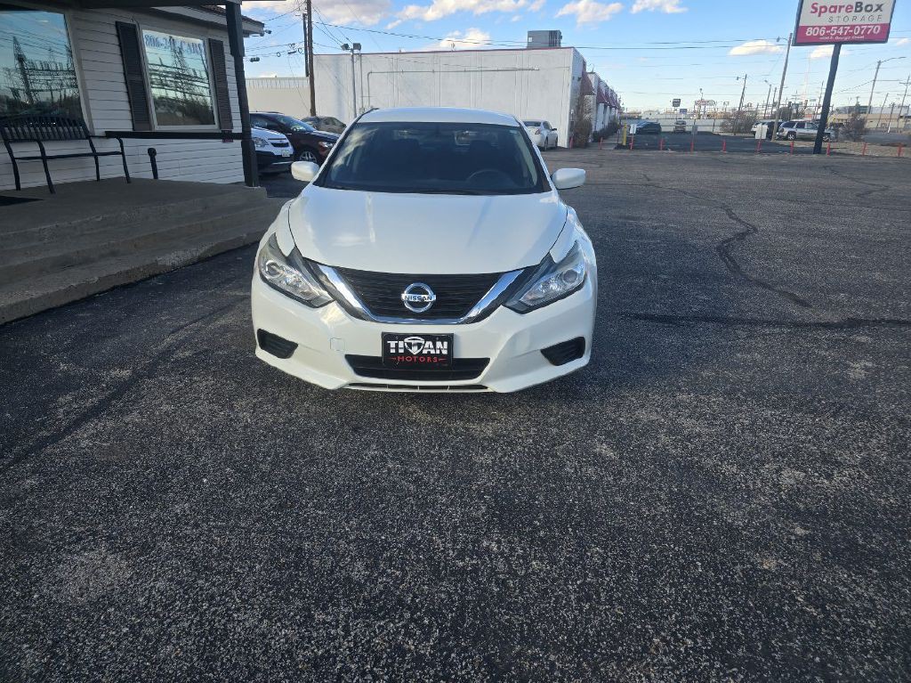 2017 Nissan Altima Image 3