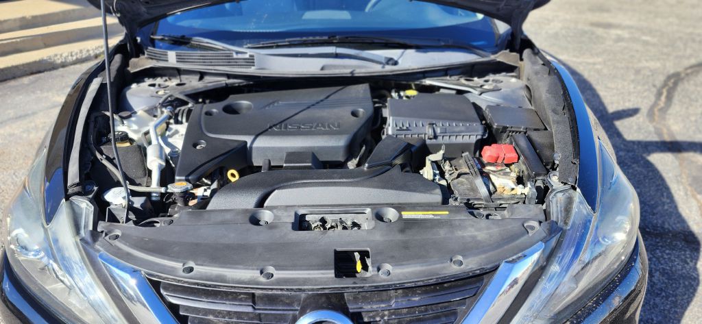 2017 Nissan Altima Image 4