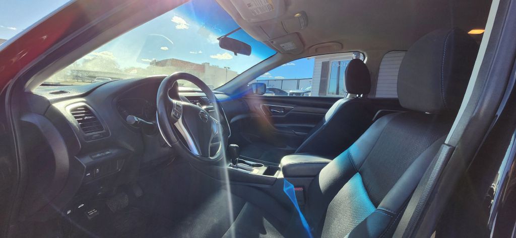 2017 Nissan Altima Image 5