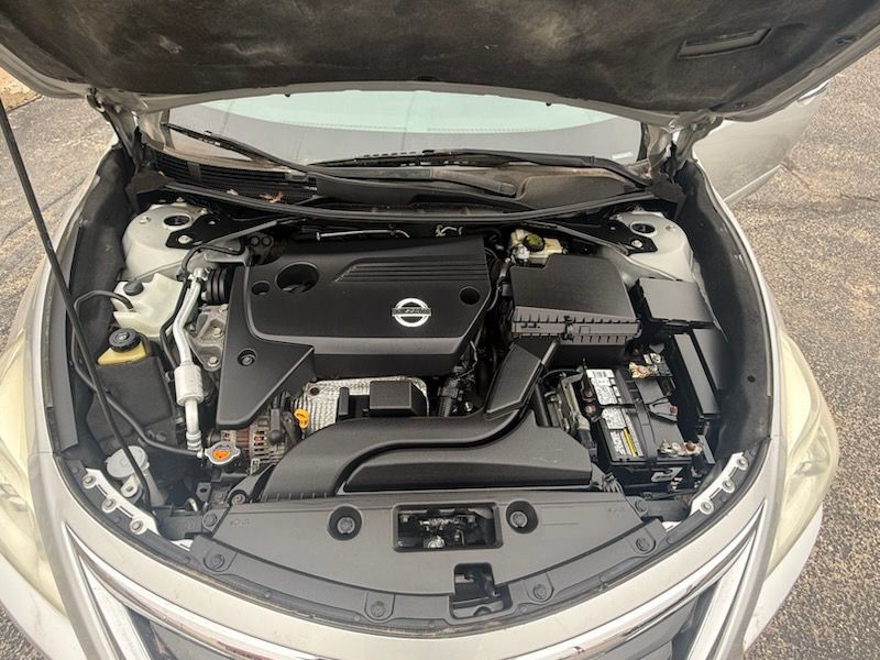 2015 Nissan Altima Image 4