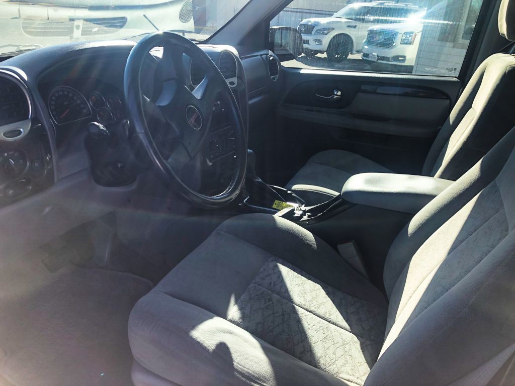 2005 GMC Envoy Image 3