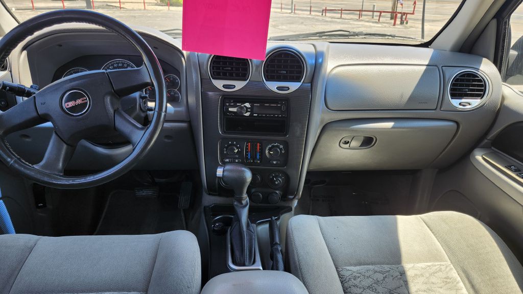 2005 GMC Envoy Image 4