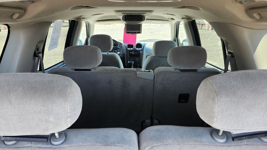 2005 GMC Envoy Image 8
