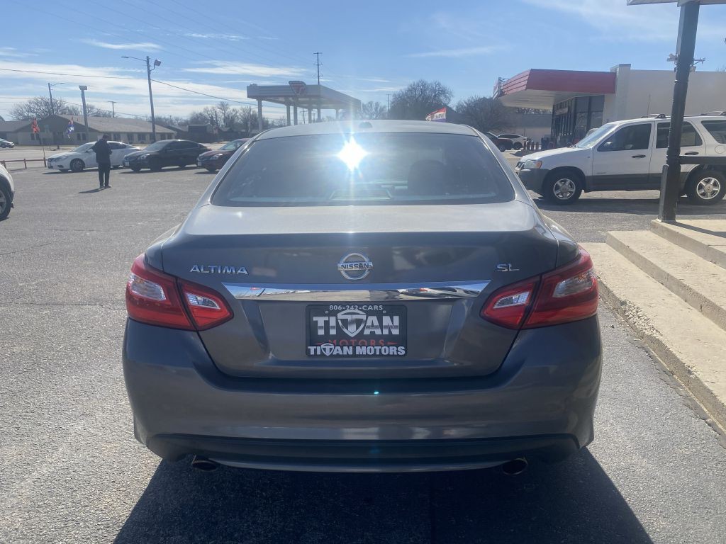 2016 Nissan Altima Image 7