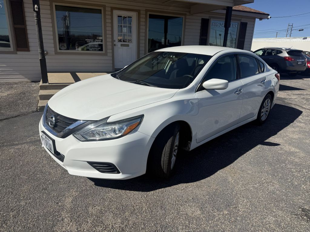 2017 Nissan Altima Image 3