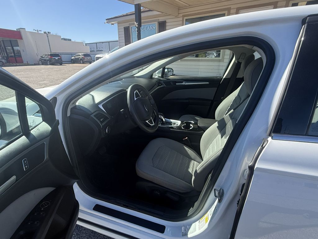 2016 Ford Fusion Image 6