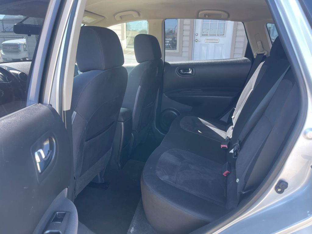 2011 Nissan Rogue Image 6