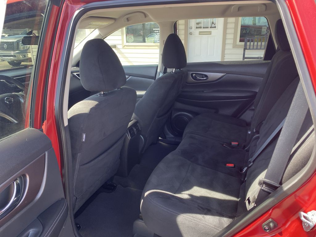 2016 Nissan Rogue Image 6