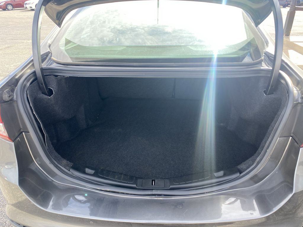 2017 Ford Fusion Image 5