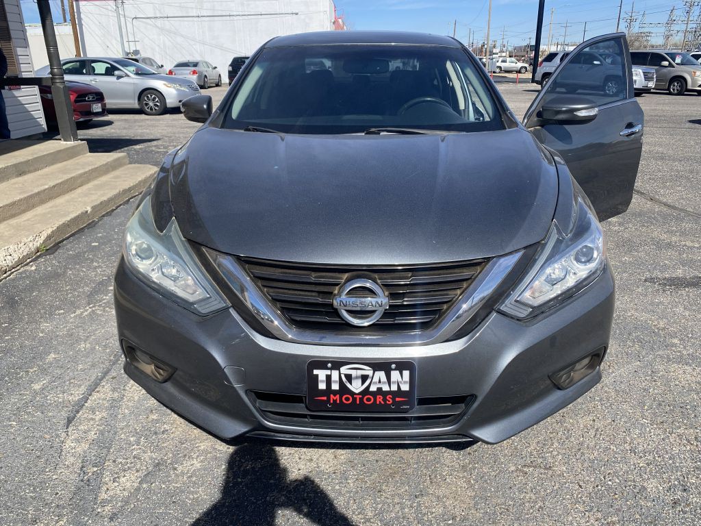 2017 Nissan Altima Image 2