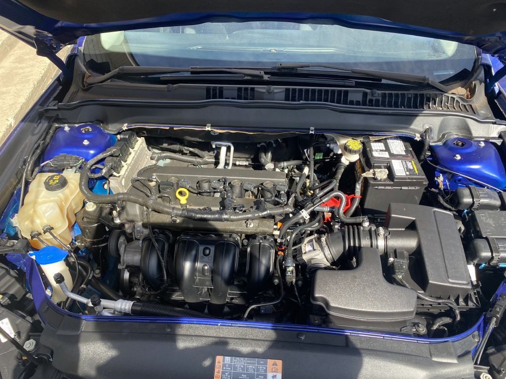 2016 Ford Fusion Image 4