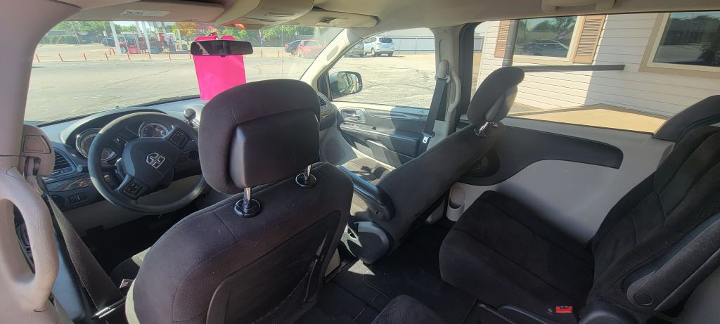 2012 Dodge Grand Caravan Image 5