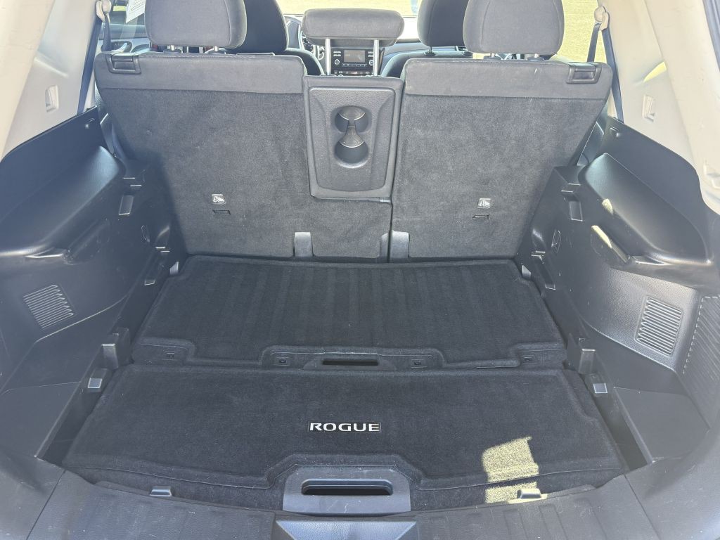 2016 Nissan Rogue Image 8