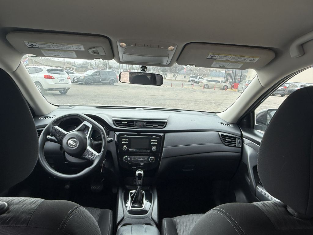 2017 Nissan Rogue Image 4