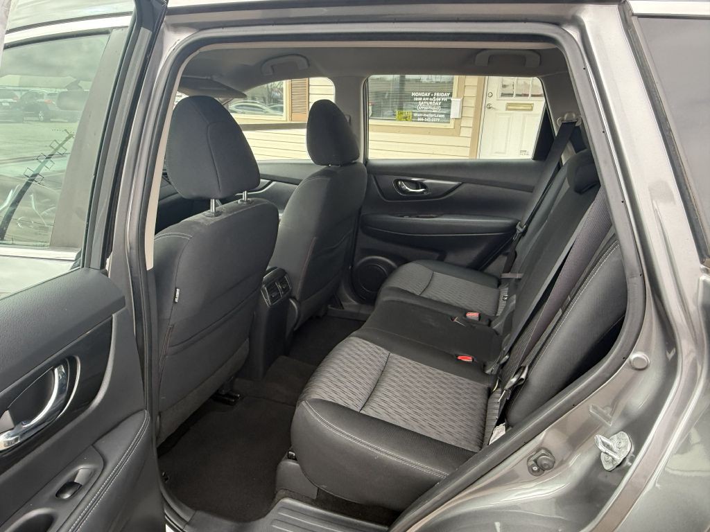 2017 Nissan Rogue Image 5