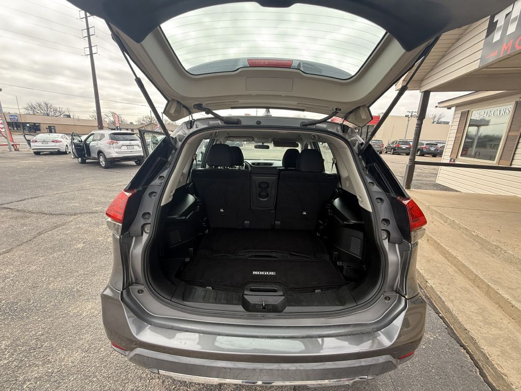 2017 Nissan Rogue Image 7