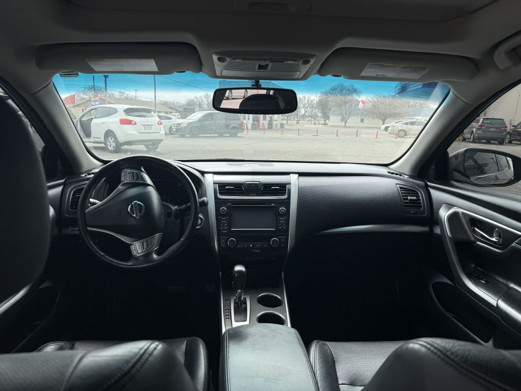 2015 Nissan Altima Image 5