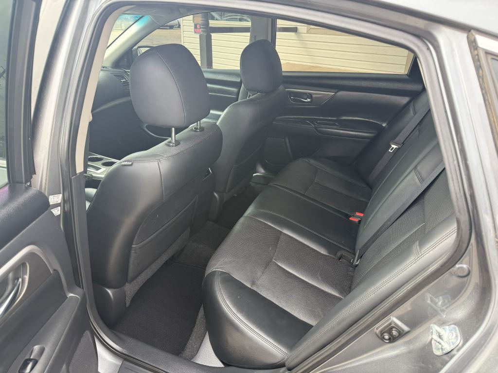 2015 Nissan Altima Image 6
