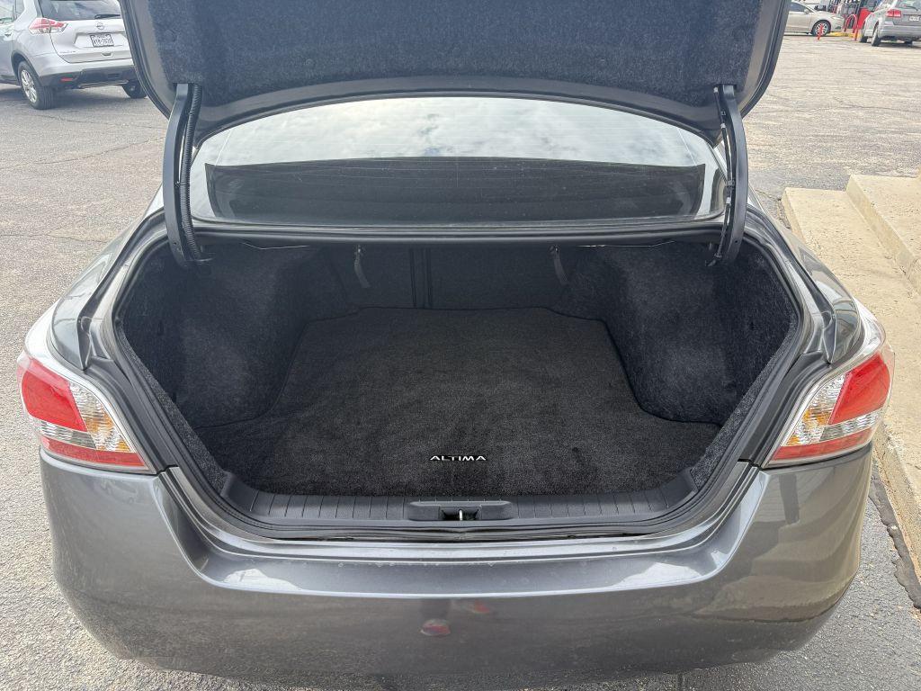 2015 Nissan Altima Image 7
