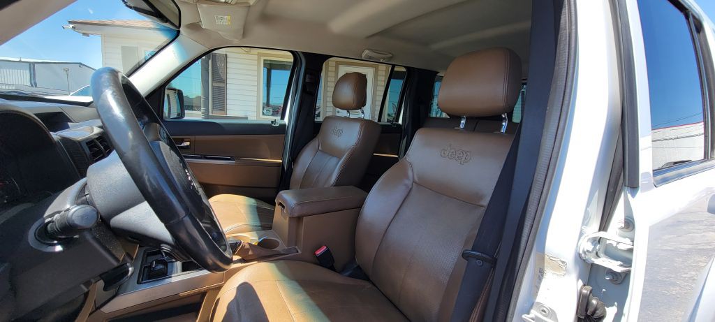 2012 Jeep Liberty Image 5