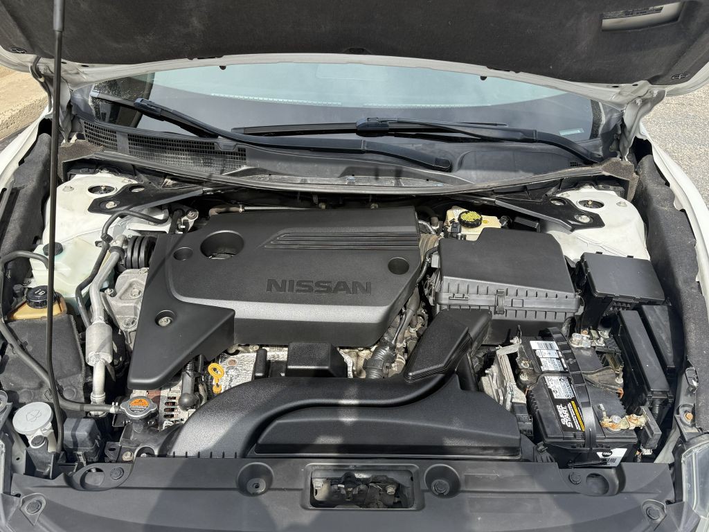 2016 Nissan Altima Image 3