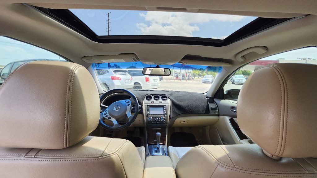 2012 Nissan Altima Image 7