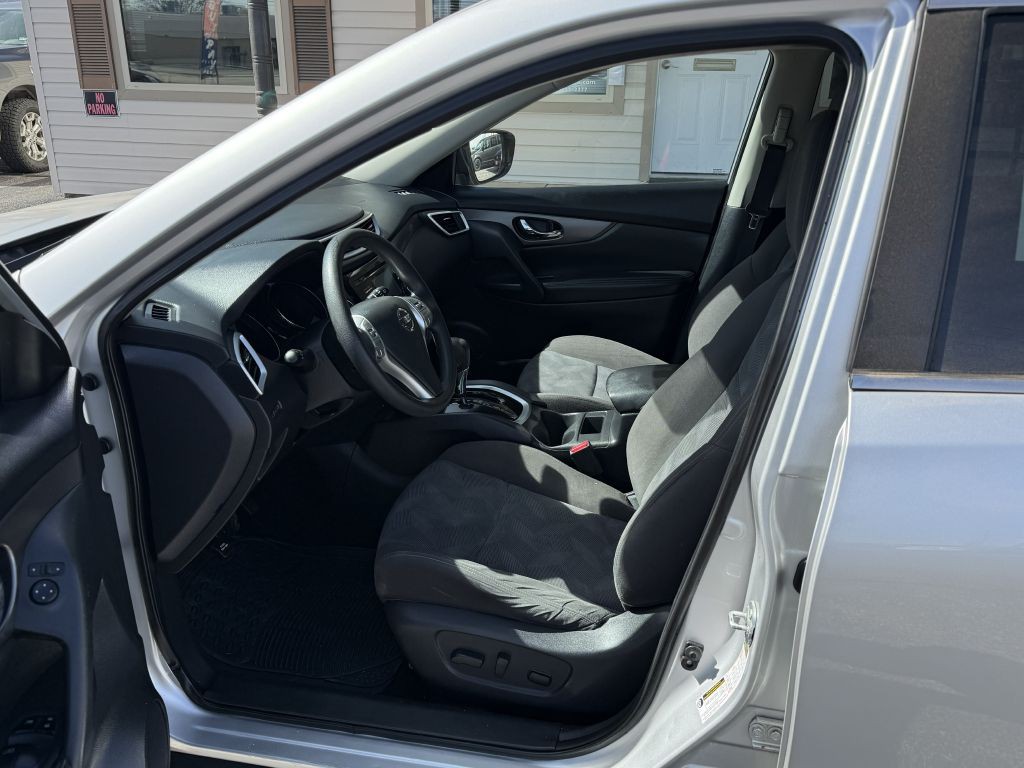 2016 Nissan Rogue Image 4