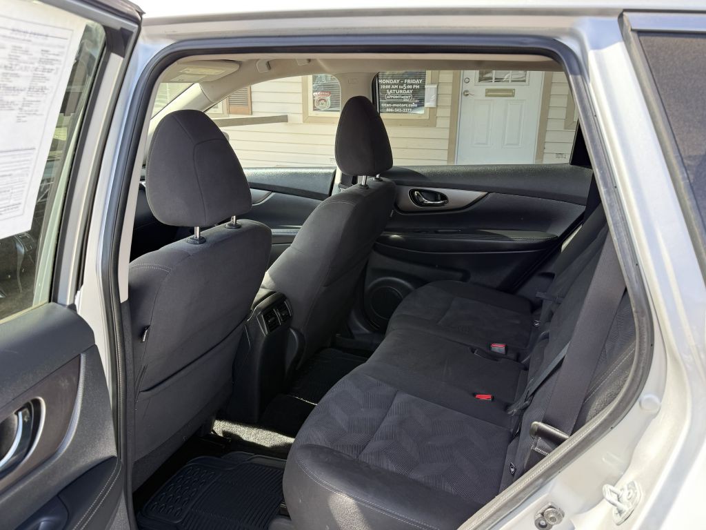 2016 Nissan Rogue Image 6