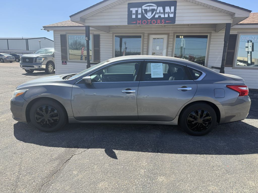 2017 Nissan Altima Image 2
