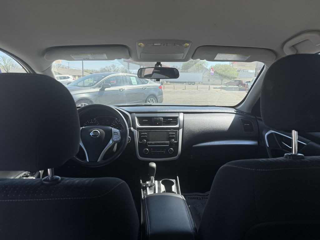2017 Nissan Altima Image 5