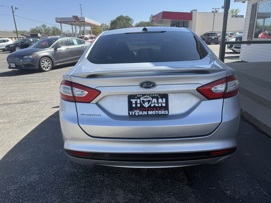 2016 Ford Fusion Image 8