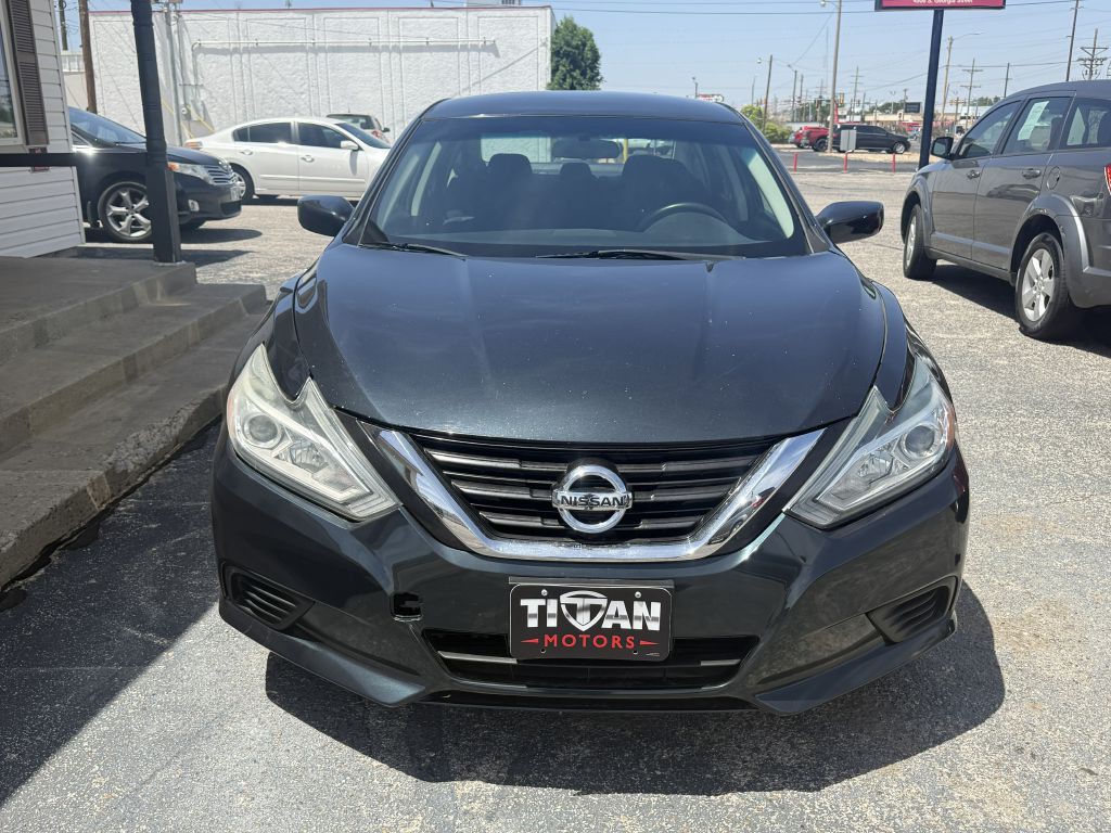 2016 Nissan Altima Image 2
