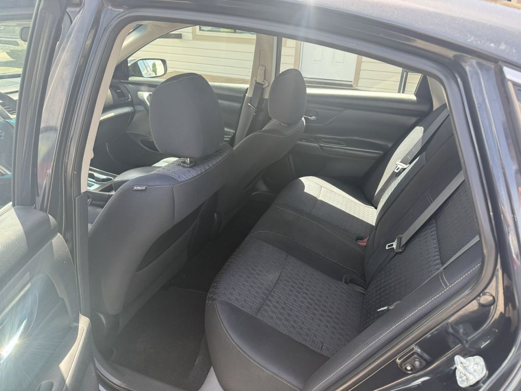 2016 Nissan Altima Image 6