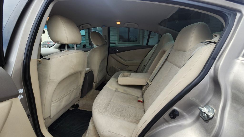 2012 Nissan Altima Image 8
