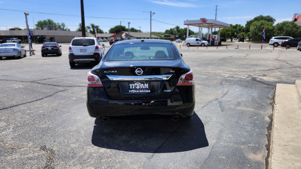 2013 Nissan Altima Image 10