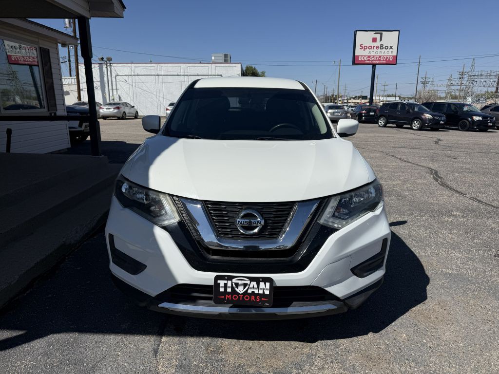 2017 Nissan Rogue Image 2