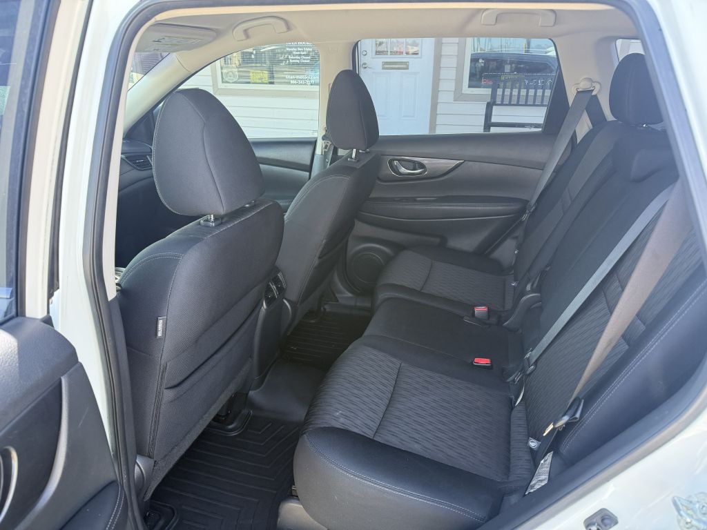 2017 Nissan Rogue Image 7