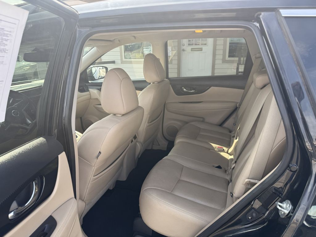 2017 Nissan Rogue Image 6
