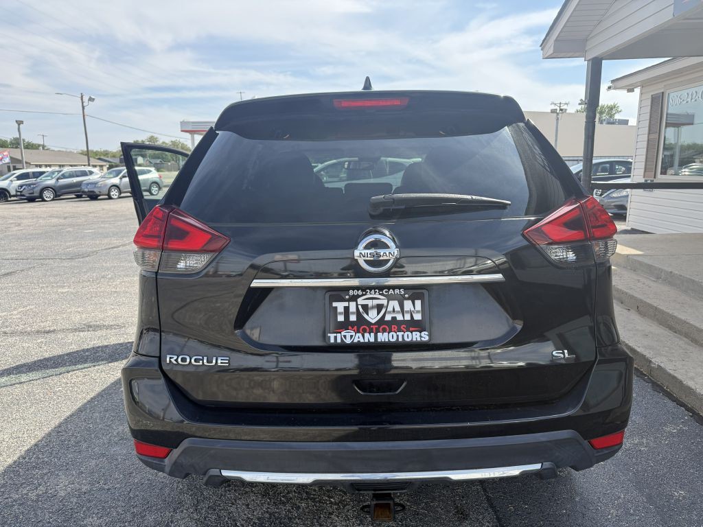 2017 Nissan Rogue Image 8