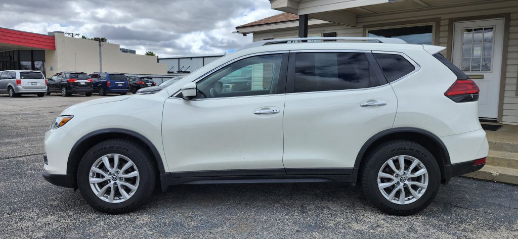 2017 Nissan Rogue Image 2